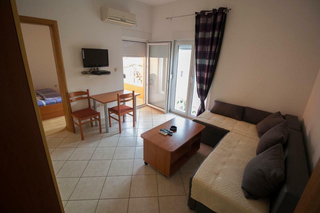 Apartments Knezovic Gradac  Exterior photo