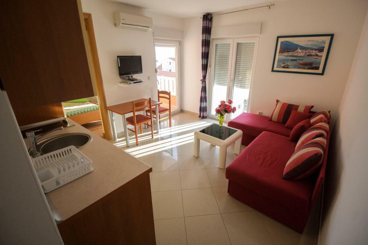 Apartments Knezovic Gradac  Exterior photo