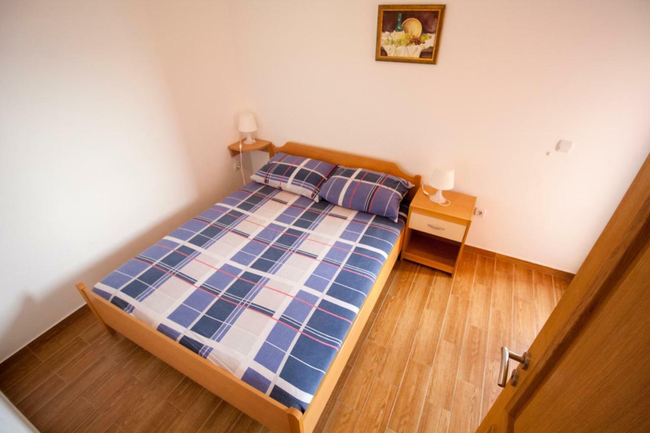Apartments Knezovic Gradac  Exterior photo