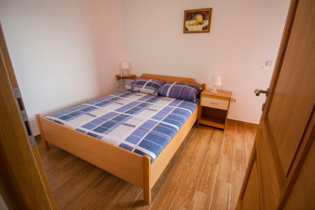 Apartments Knezovic Gradac  Exterior photo
