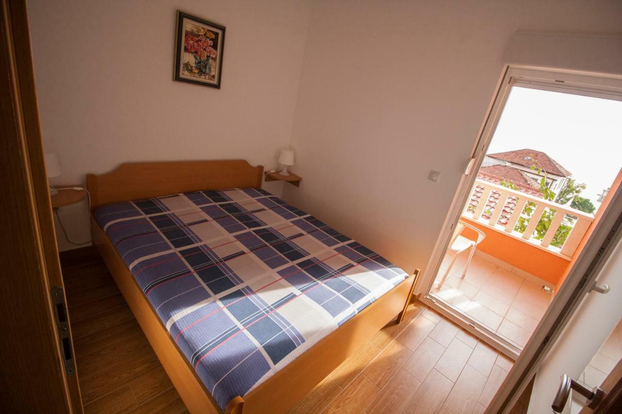 Apartments Knezovic Gradac  Exterior photo